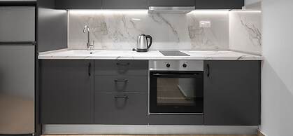 Venus, Nilie Hospitality MGMT