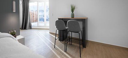 Venus, Nilie Hospitality MGMT