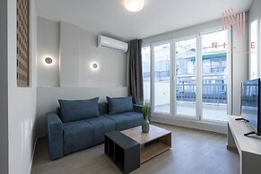 Venus, Nilie Hospitality MGMT