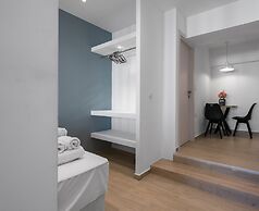 Venus, Nilie Hospitality MGMT