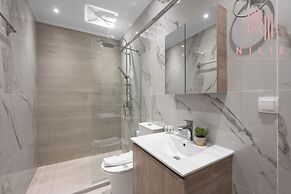 Venus, Nilie Hospitality MGMT