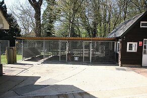 House Sleeps 9-garden-pool-bbq-patio-parking