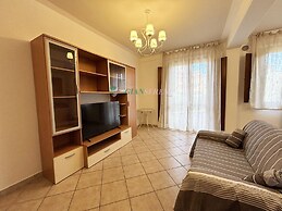 Central Area Close to the Beach-rif Palme