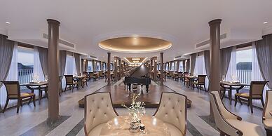 Paradise Legacy Cruise Halong