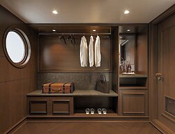 Paradise Legacy Cruise Halong