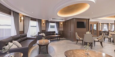 Paradise Legacy Cruise Halong