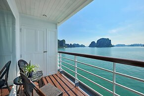 Paradise Legacy Cruise Halong
