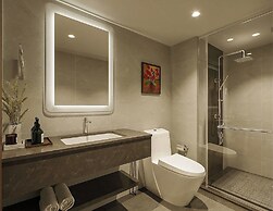 Paradise Legacy Cruise Halong