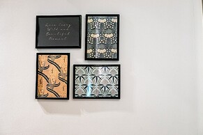 Lyndon Deluxe Studio Athens Escape