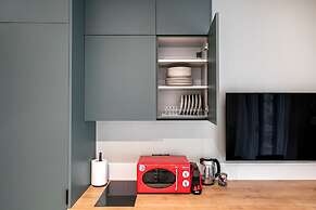 Lyndon Deluxe Studio Athens Escape