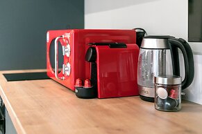 Lyndon Deluxe Studio Athens Escape