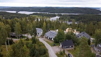 Spacious 2BR Cabin at Riihivuori Peak