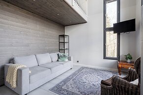 Spacious 2BR Cabin at Riihivuori Peak