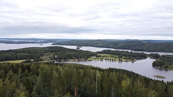 Spacious 2BR Cabin at Riihivuori Peak