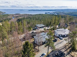 Spacious 2BR Cabin at Riihivuori Peak