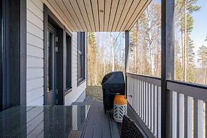 Spacious 2BR Cabin at Riihivuori Peak