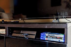 Spacious 4-bed, Free Parking, Short or Long Stays