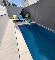 Luxury Appart With Pool Near to the Beach