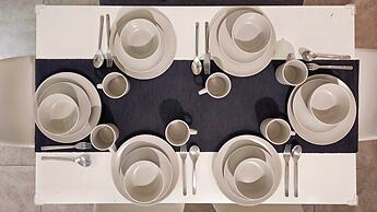 Millerz Square Family Rooms by TwoFive