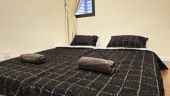 Millerz Square Family Rooms by TwoFive