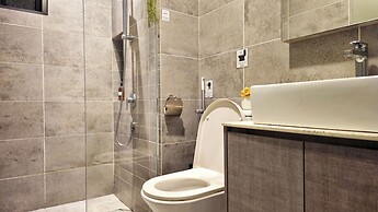 Millerz Square Family Rooms by TwoFive