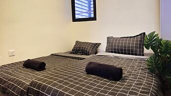 Millerz Square Family Rooms by TwoFive