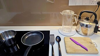 Millerz Square Family Rooms by TwoFive