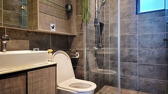 Millerz Square Family Rooms by TwoFive