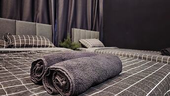 Millerz Square Family Rooms by TwoFive