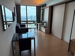 Swiss Garden Residences by Roomy