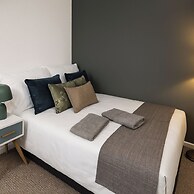 London Bow Apartment - Spacious 4 Bedrooms