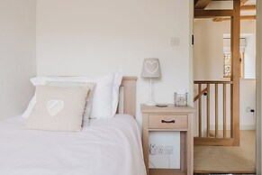 Sweetheart Cottage-Cosy 2BD in Cotswolds