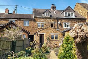 Sweetheart Cottage-Cosy 2BD in Cotswolds