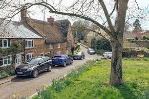 Sweetheart Cottage-Cosy 2BD in Cotswolds