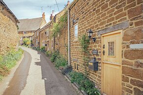 Sweetheart Cottage-Cosy 2BD in Cotswolds