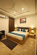 RADHA BIHARI NIKUNJ INN & RESTAURANT