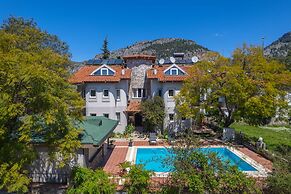 NO 14 HOTEL & BISTRO GOCEK