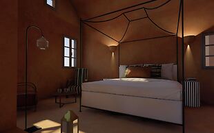 OIA'S SUNSET HOTEL by K&K