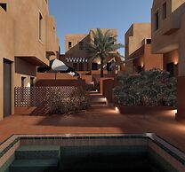 OIA'S SUNSET HOTEL by K&K