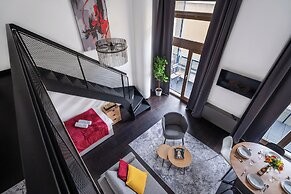 Airy loft-apartment with balcony