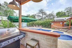 Near Zoo & Riverwalk: Spacious Home w/ Heated Pool