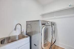 Near Zoo & Riverwalk: Spacious Home w/ Heated Pool