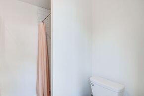 Near Zoo & Riverwalk: Spacious Home w/ Heated Pool