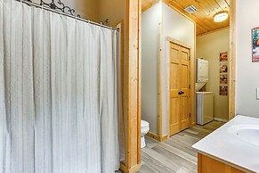 4 Mi to Dtwn Gatlinburg: Hot Tub Haven in Smokies!