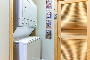 4 Mi to Dtwn Gatlinburg: Hot Tub Haven in Smokies!