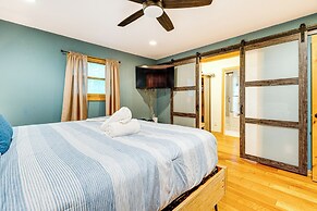 5BR Soco Austin Retreat w/ Swim Spa & Sauna