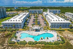 Beachfront Abode w/ Pool Access in Gulf Shores!