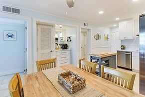 Beachfront Abode w/ Pool Access in Gulf Shores!