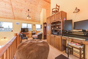 5 Mi to Kasilof River: Forest-view Retreat w/ Deck