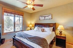 Mountain-view Cabin Near Trails in Powell Butte!